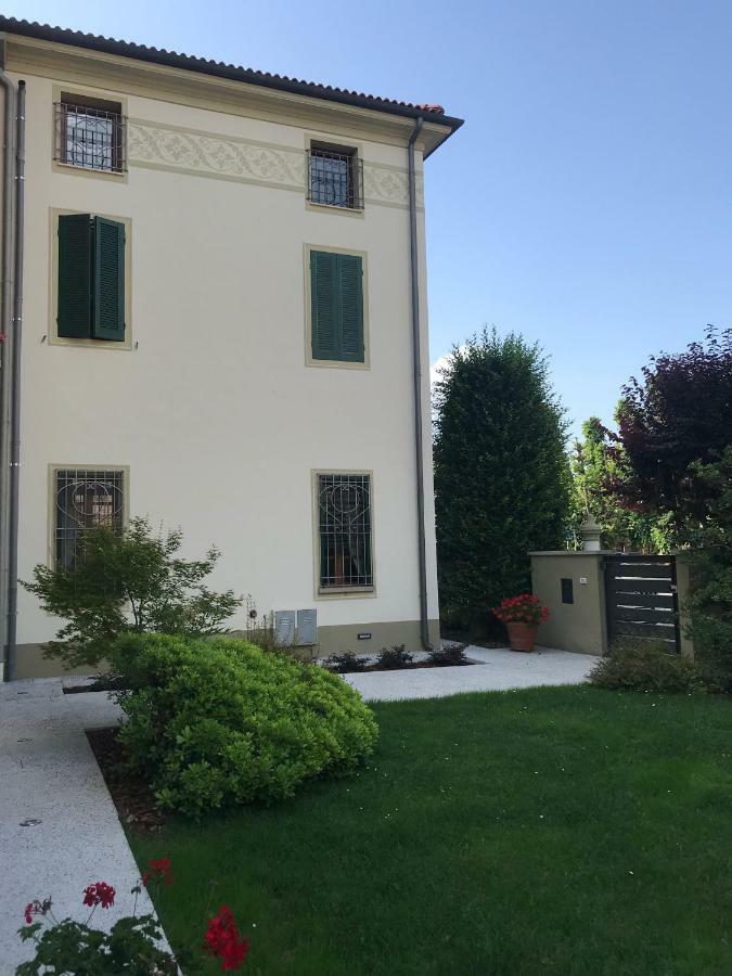 La Sosta Fuori Stazione Bed & Breakfast Brescello Bagian luar foto