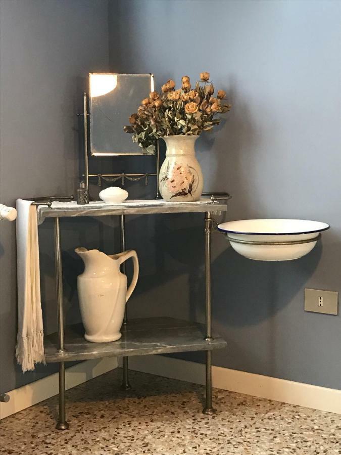 La Sosta Fuori Stazione Bed & Breakfast Brescello Bagian luar foto