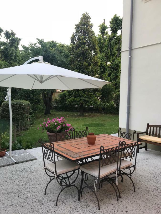 La Sosta Fuori Stazione Bed & Breakfast Brescello Bagian luar foto